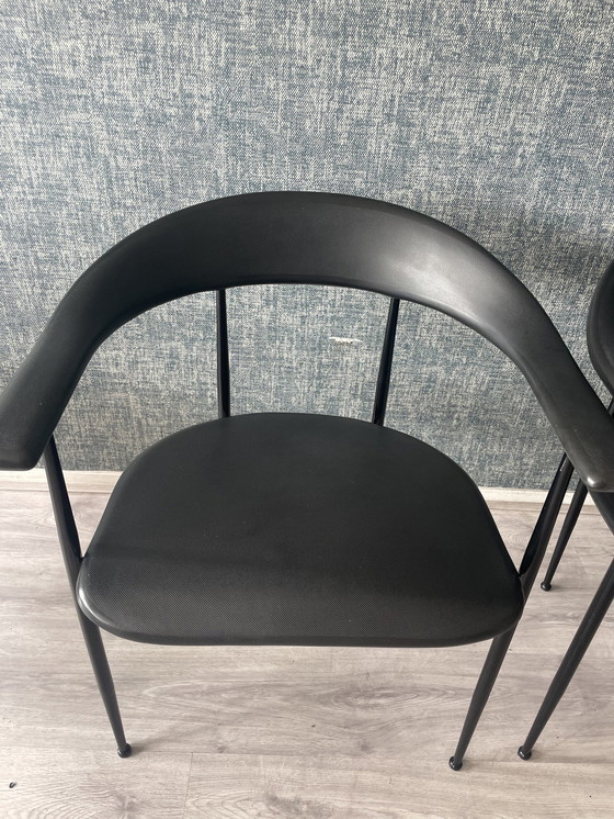 Image 1 of 4x Volledig zwarte P40 fauteuil van Giancarlo Vegni voor Fasem, ca80s