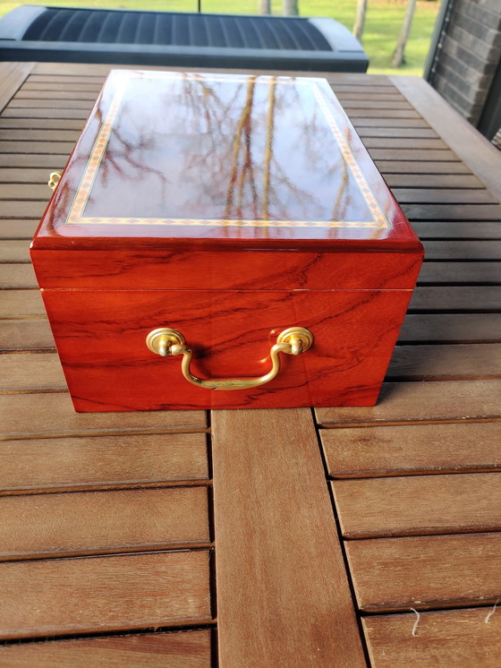 Image 1 of Gelakte Humidor