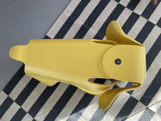 Image 1 of Schitterende Vitra Eames Yellow Elephant Kruk