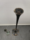 2 bronzen kandelaars van Lothar Klute