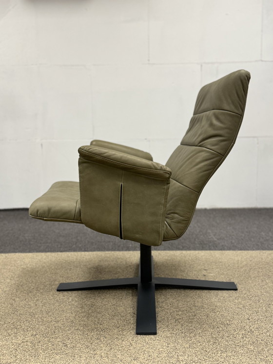 Image 1 of Label Woodstock Draai fauteuil groen aniline leer