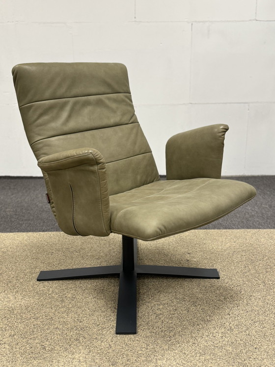 Image 1 of Label Woodstock Draai fauteuil groen aniline leer