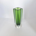 Vintage kleine geometrische vaas in groen "Sommerso" Murano-glas, Flavio Poli-stijl