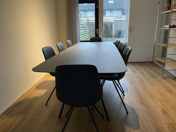 Image 1 of Strain Eetkamertafel Plus 8 Tonon Step Stoelen