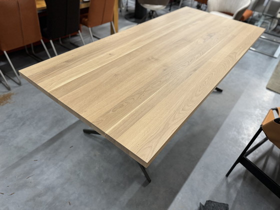 Image 1 of Rolf Benz 921 Eetkamertafel Eiken hout l220