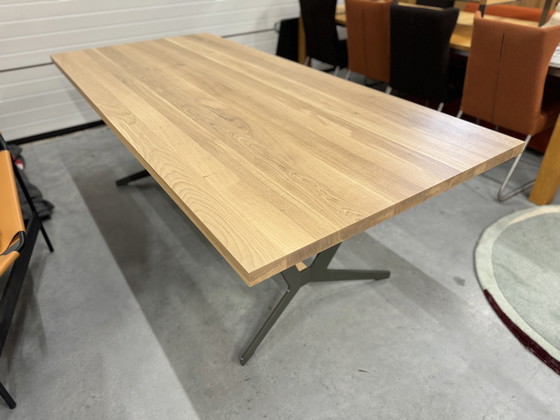 Image 1 of Rolf Benz 921 Eetkamertafel Eiken hout l220