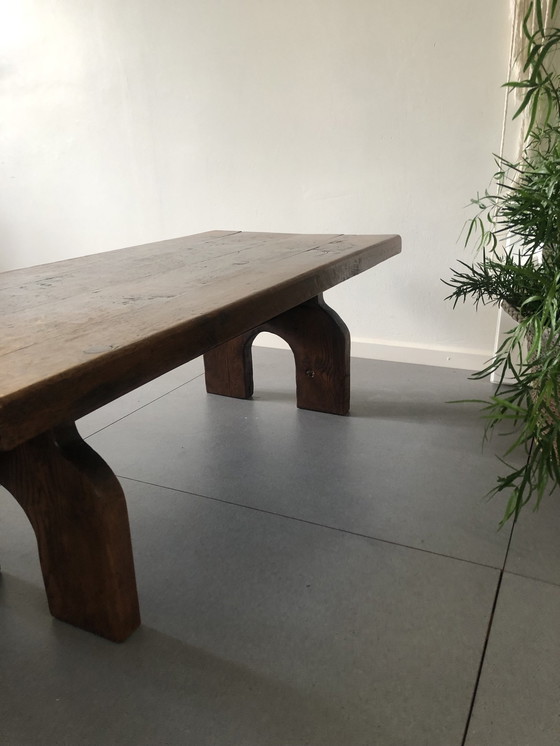 Image 1 of Brutalistische massief houten coffee table