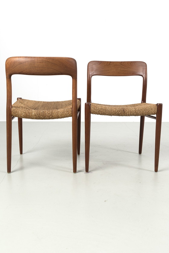 Image 1 of 6x Niels O. Møller stoelen