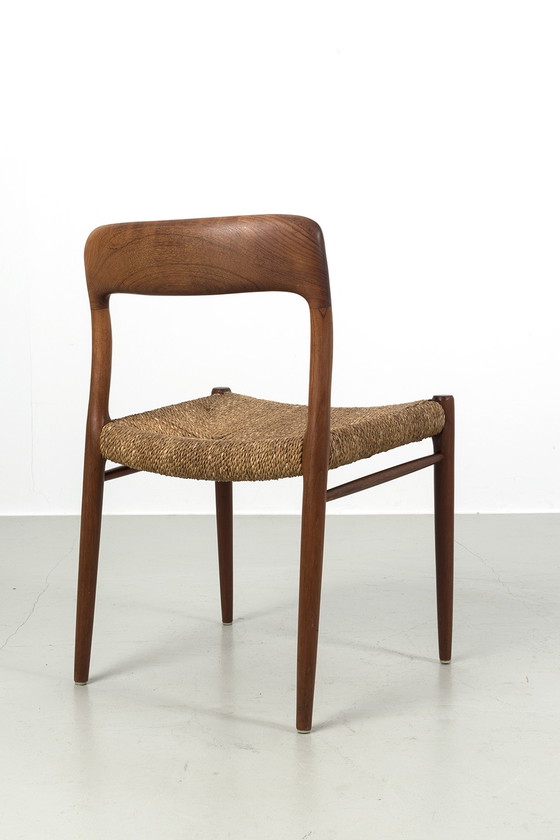 Image 1 of 6x Niels O. Møller stoelen