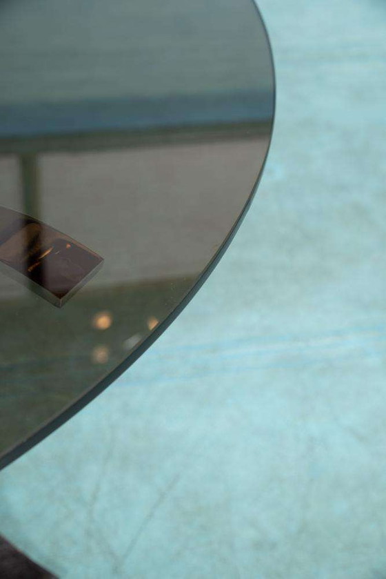 Image 1 of Space age minimalist salontafel, smoked glass coffee table