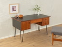 Bureau uit de jaren 60