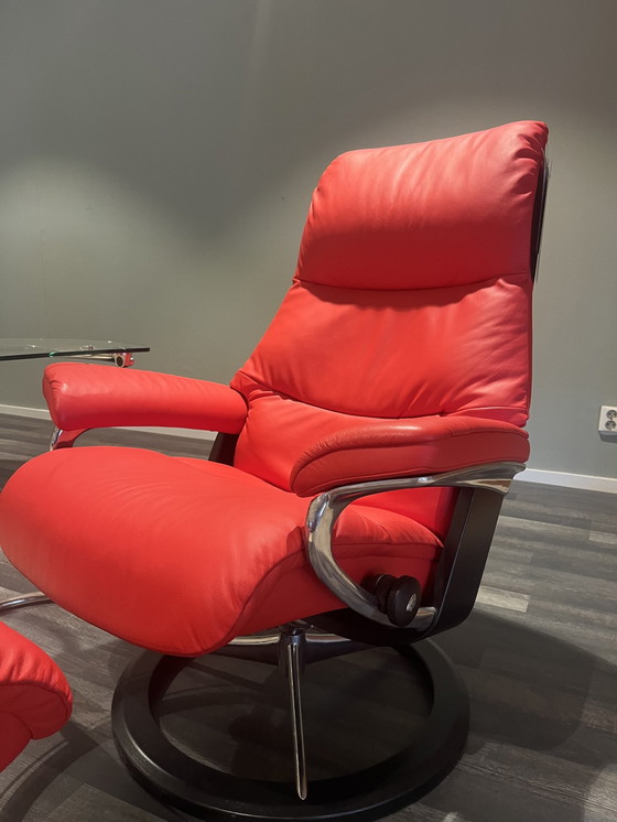 Image 1 of Stressless Fauteuil + Hocker View Signature