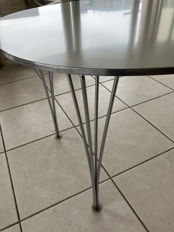 Image 1 of Fritz Hansen Superellipse eettafel