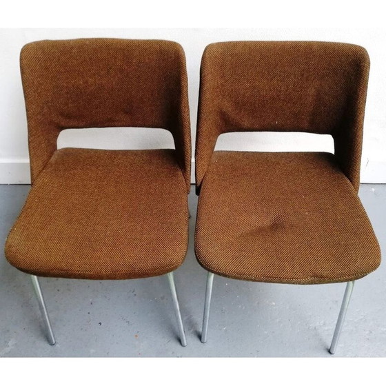 Image 1 of Paar vintage stoelen in bruine stof van Arne Jacobsen, 1950