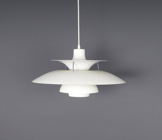 Image 1 of Vintage Louis Poulsen Ph5 Hanglamp Wit, 1970S