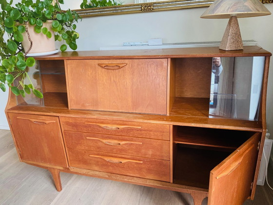 Image 1 of Vintage Kast Met Minibar En Werking Intern Licht