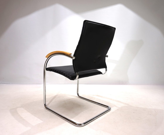 Image 1 of Thonet S74 leren eetkamerstoel van Josef Gorica, 1990