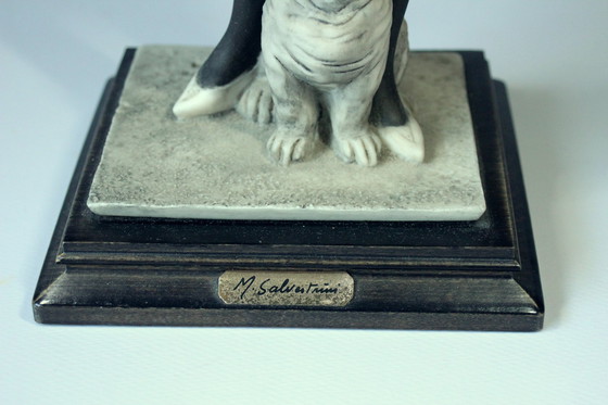 Image 1 of Beeldhouwwerk van M. Salvestrini - figuur - dame met hond - keramiek op houten sokkel - gemerkt - Vintage