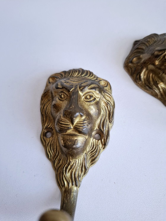 Image 1 of 3 Vintage Korte Messing Leeuwen Haken