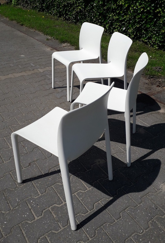 Image 1 of 3+1 Magis Chair First ontwerp Stefano Giovannoni, stapelbaar