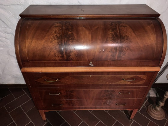 Image 1 of Secretaire