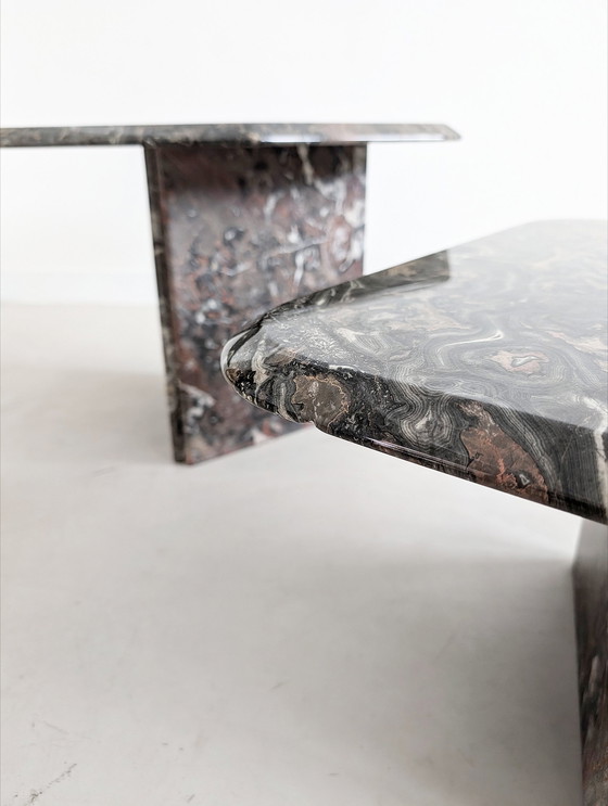 Image 1 of 2x Italiaanse marmeren Nesting Tables 1970'S