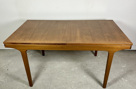 Image 1 of Scandinavische stijl teak uitschuifbare tafel door Nathan meubelen 1960