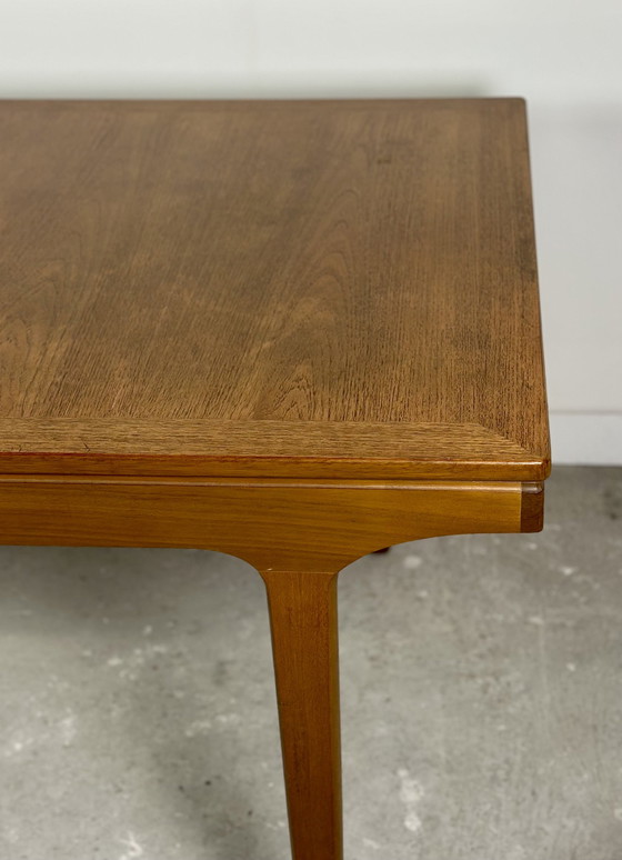 Image 1 of Scandinavische stijl teak uitschuifbare tafel door Nathan meubelen 1960