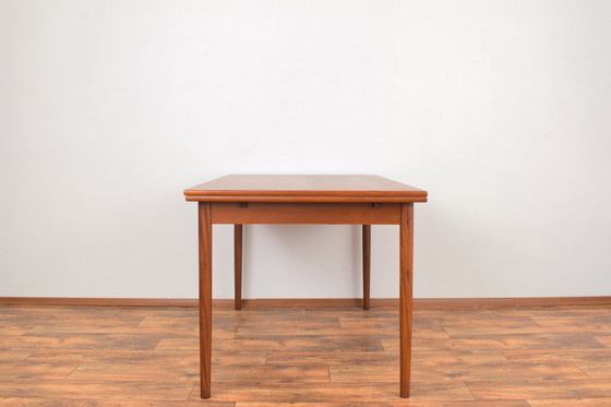 Image 1 of Mid Century Deense Teakhouten uitschuifbare eettafel, 1960S.