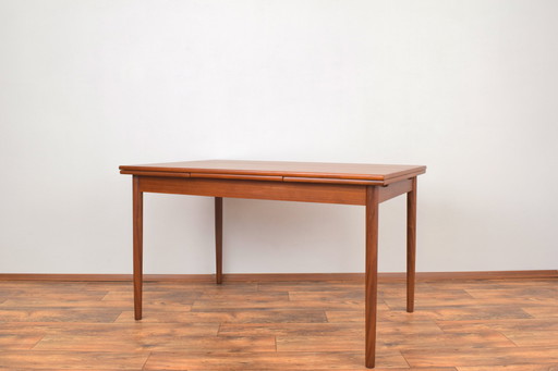 Mid Century Deense Teakhouten uitschuifbare eettafel, 1960S.