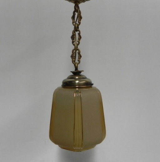 Art Deco hanglamp aan ketting met beige glazen kap