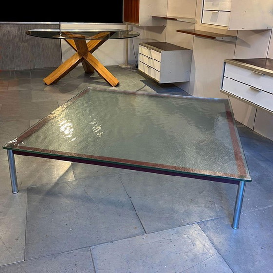 Image 1 of LC10 vintage salontafel in gelakt staal van Le Corbusier voor Cassina, 1980
