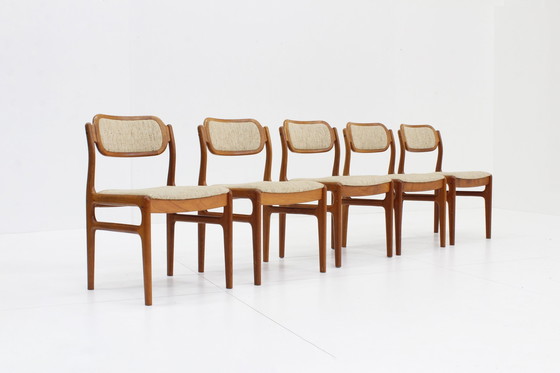 Image 1 of Set Vintage Deense Eetkamer Stoelen Teak Uldum Mobelfabrik Johannes Andersen