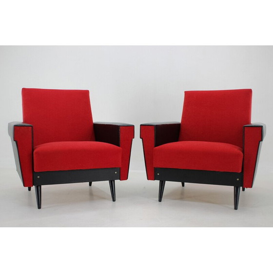 Image 1 of Paar vintage fauteuils in kunstleer en rode stof, Tsjecho-Slowakije 1970