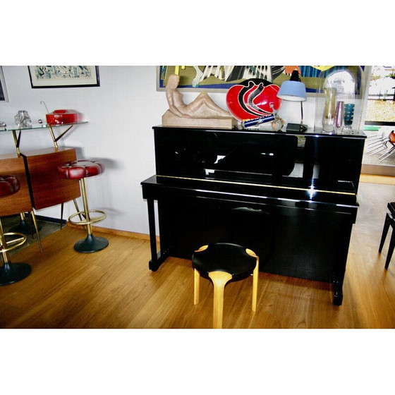 Image 1 of Vintage berken en lederen kruk van Alvar Aalto voor Artek, 1960