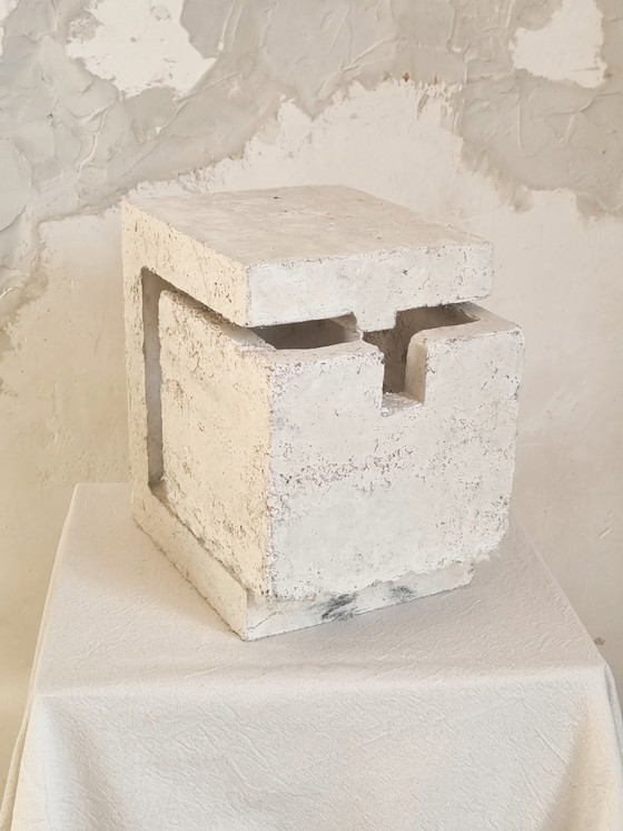 Image 1 of Brutalistische Nestkast Vogelhuis Door Knut Wentink, Betonnen Mezenkast