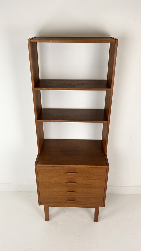 Image 1 of Zweedse Vintage Teak Fineren Kast 