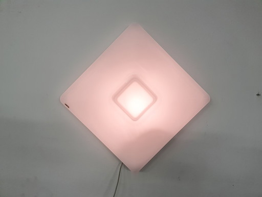 Witte plexiglas vierkante IGuzzini wand- of plafondlamp, Italië 1970's