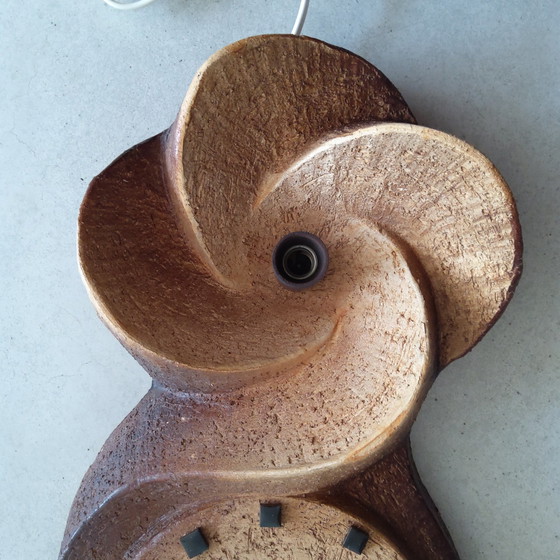 Image 1 of Keramieken aardewerken vintage brutalist klok/wandlamp