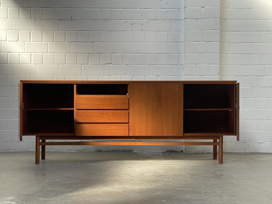 Image 1 of Mid Century Dressoir van teakhout