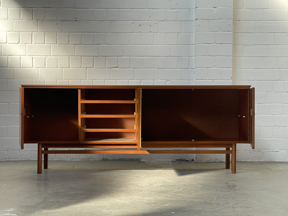 Image 1 of Mid Century Dressoir van teakhout