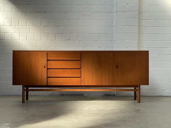 Image 1 of Mid Century Dressoir van teakhout