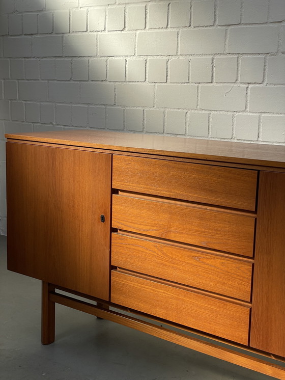 Image 1 of Mid Century Dressoir van teakhout