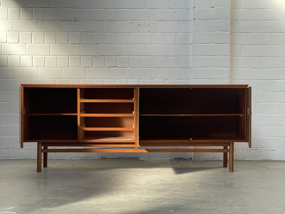 Image 1 of Mid Century Dressoir van teakhout