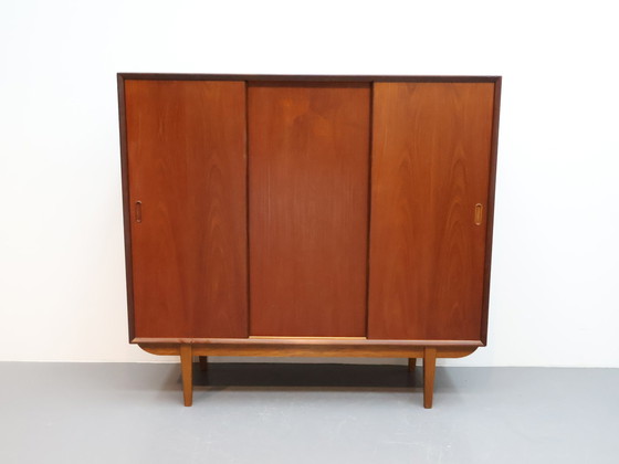 Image 1 of Deens vintage dressoir wandmeubel teak