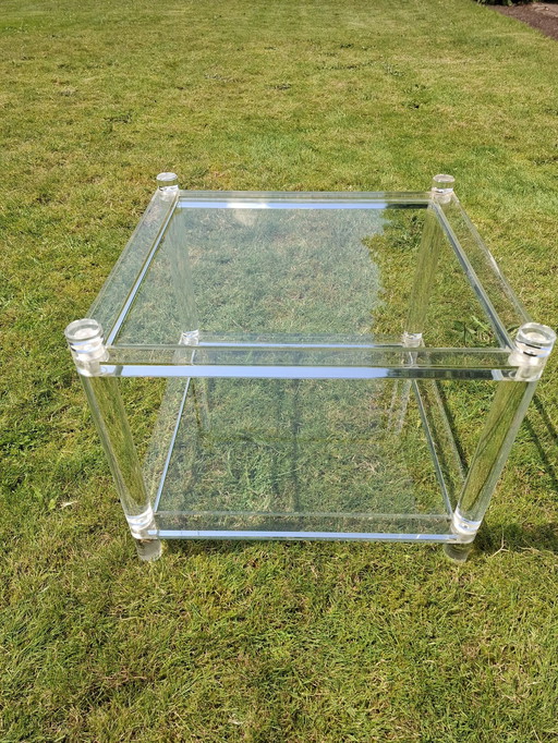 Lucite, Plexiglas Tafeltje