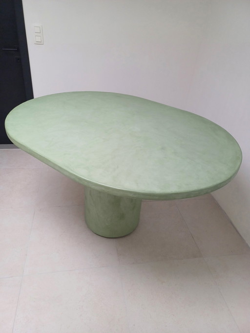 Unieke Mortel Tafel Ovaal Groen