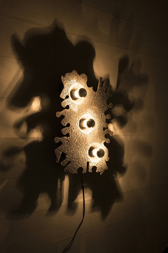 Image 1 of Brutalistische metalen wandlamp