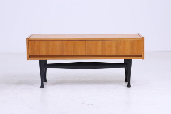 Image 1 of Vintage laden lowboard 60s | kleine Mid Century ladenkast TV-plank retro opbergruimte houten ladenkast