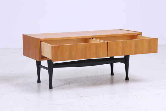 Image 1 of Vintage laden lowboard 60s | kleine Mid Century ladenkast TV-plank retro opbergruimte houten ladenkast